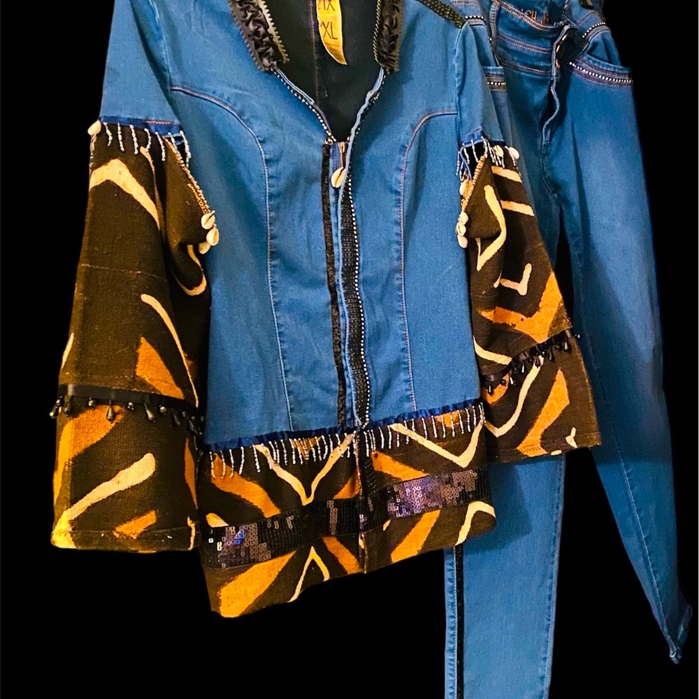 NWOT Stylish Blue and Animal Print Jacket with Jeans